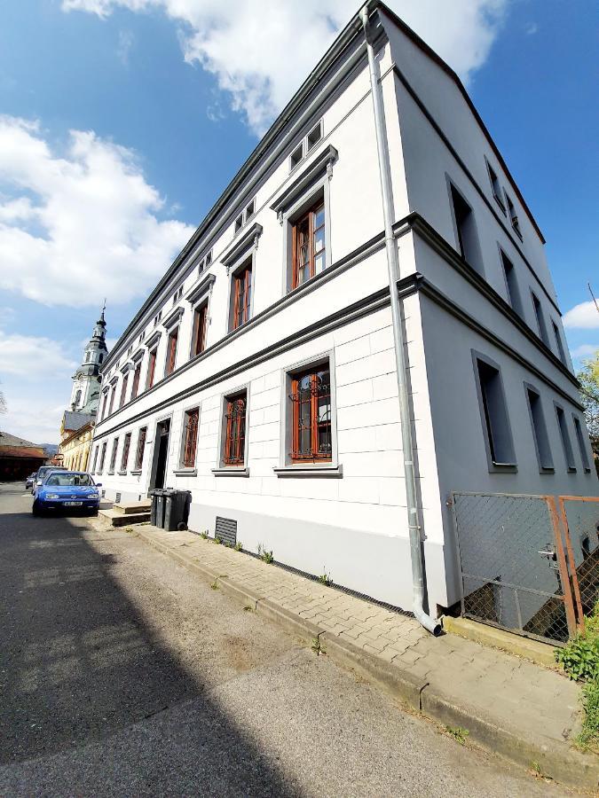 Apartman Spalovka Nový Bor Buitenkant foto